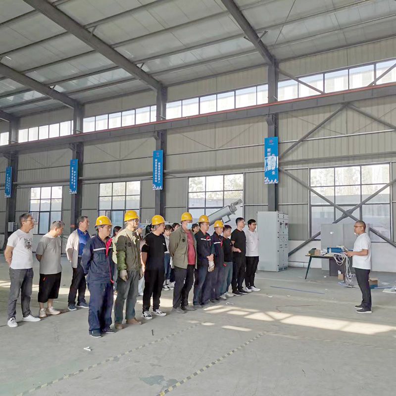 我（wǒ）司針（zhēn）對科技創新技術人員和車間一（yī）線工作人員進行技能表彰（zhāng）大會